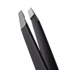 Browgame Cosmetics Signature Tweezer Slanted - Soft Touch Blackout