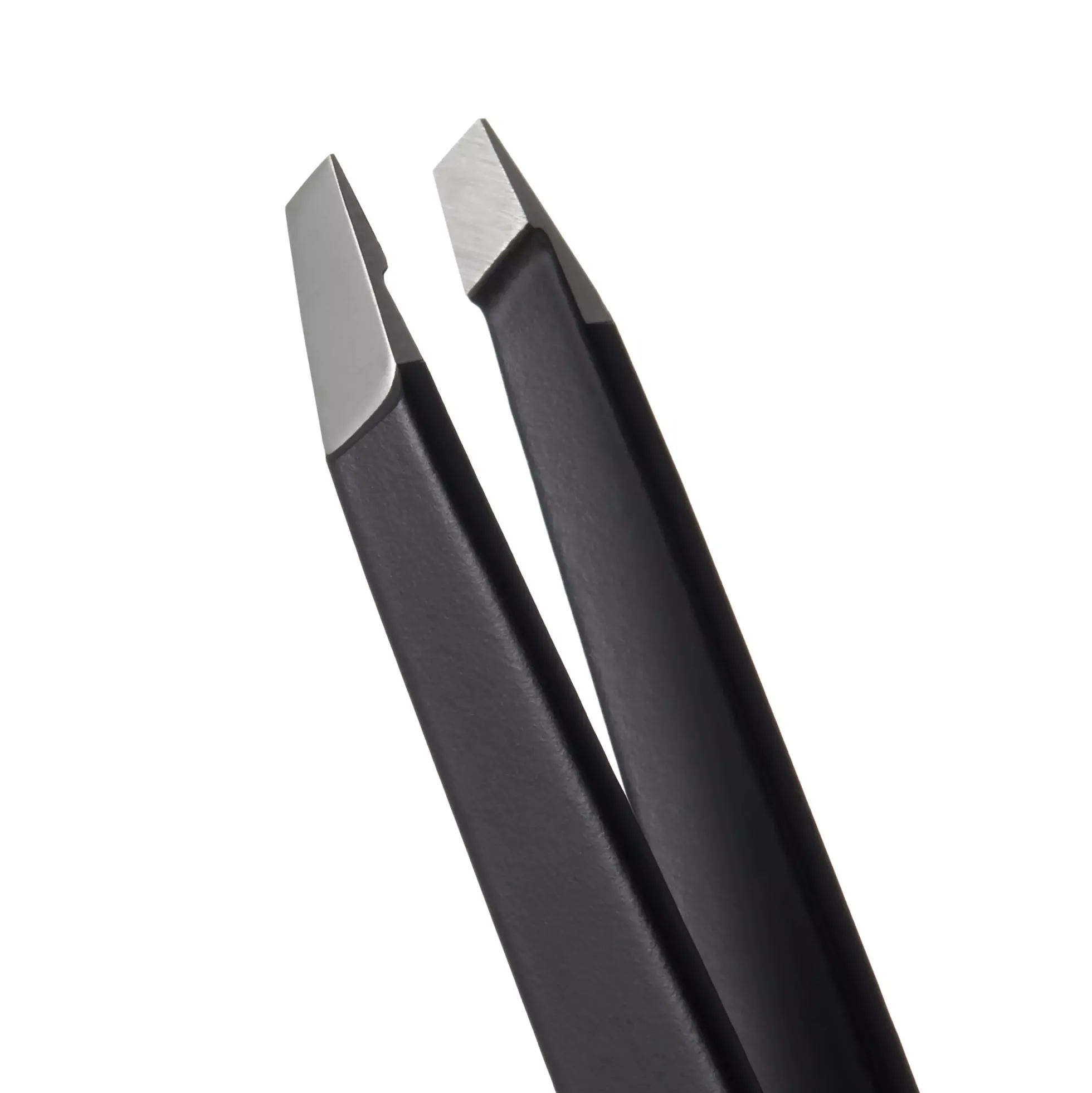 Browgame Cosmetics Signature Tweezer Slanted - Soft Touch Blackout