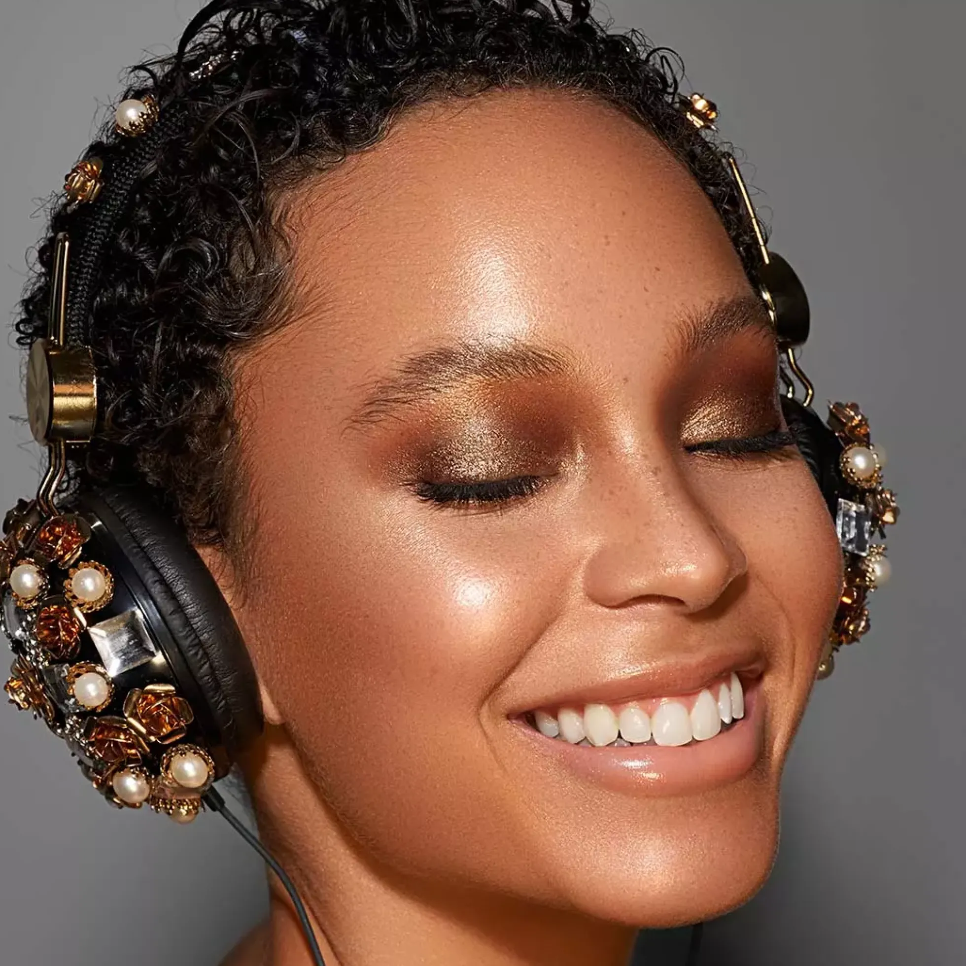 Danessa Myricks Beauty Colorfix Metallics Wonderland