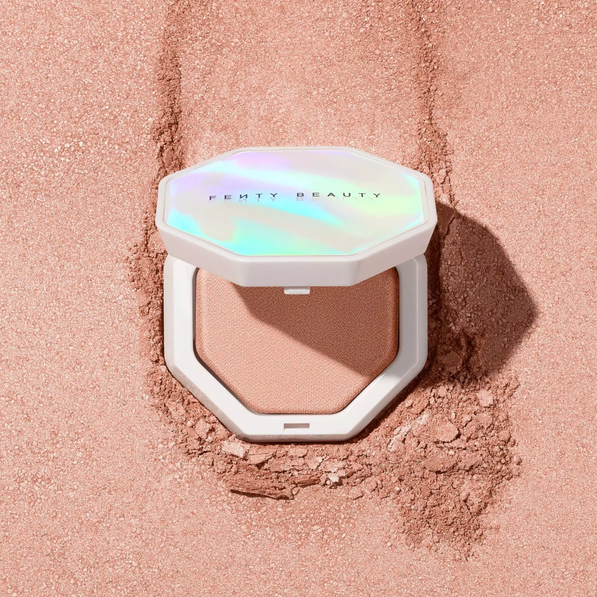 Fenty Beauty Demi’Glow Light Diffusing Highlighter Tutu Much