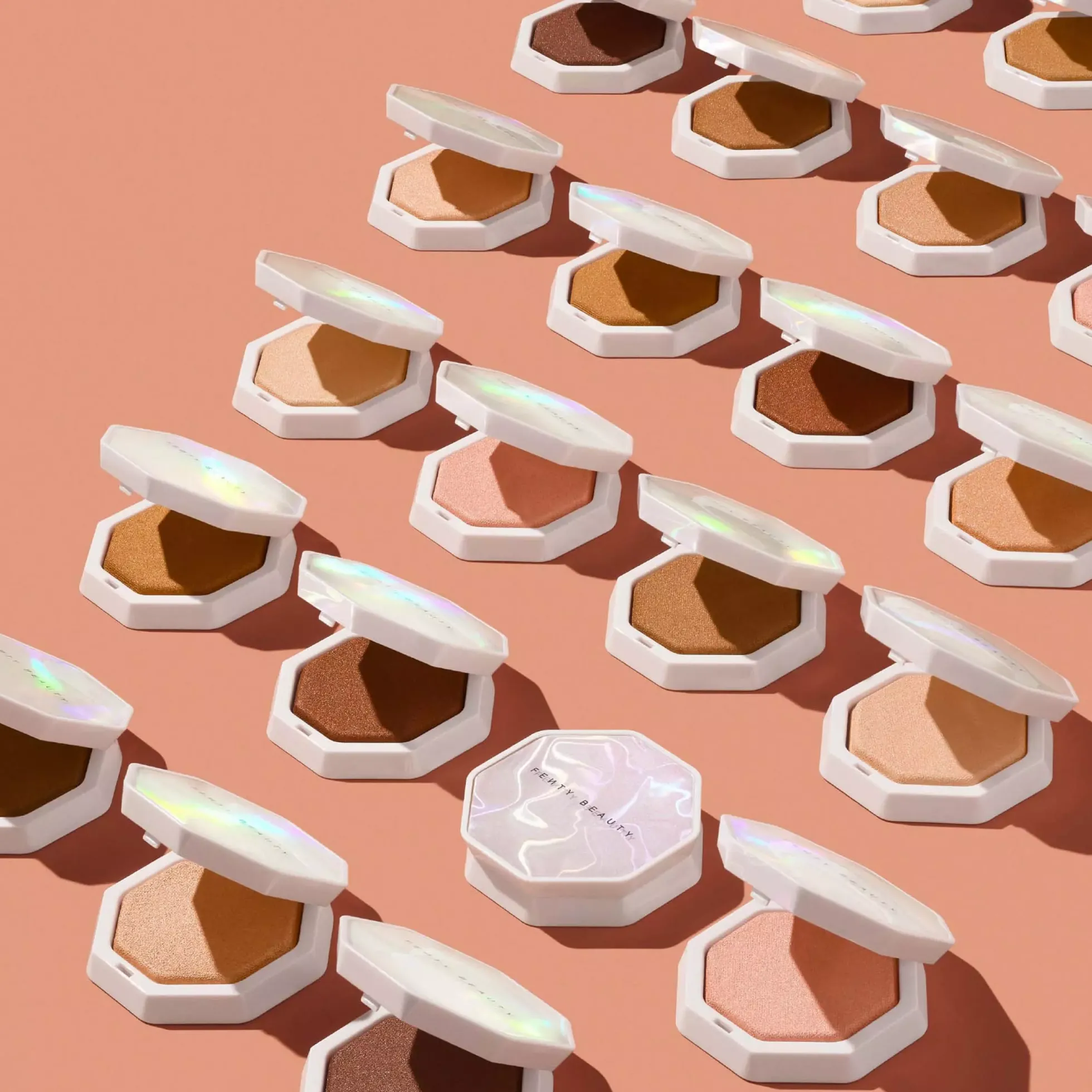 Fenty Beauty Demi’Glow Light Diffusing Highlighter Tutu Much