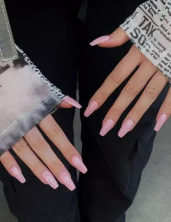 Le Mini MacaronLe Gel Soft Gel Tips Medium Coffin Medium