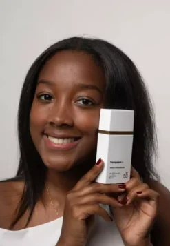 NICHE BEAUTY LABTransparent Lab Mineral Tinted Sunscreen Dark