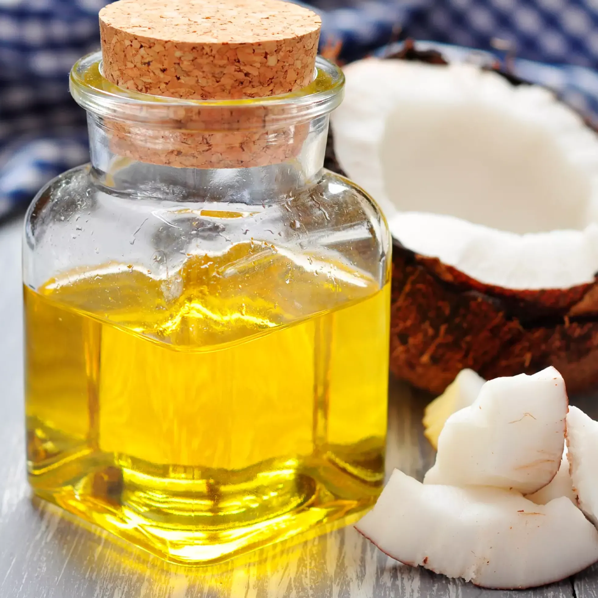 OgxDamage Remedy Coconut Miracle Oil Shampoo 385 ml