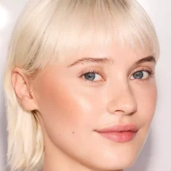 Rimmel Turbocharged Glow 002 Rosy Rebel