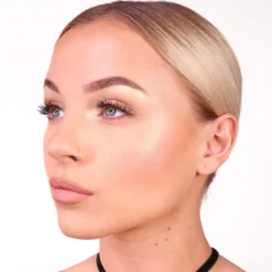 the Balm Let's Bolt Highlighter 8 g