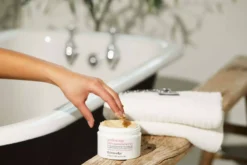 This Works Perfect Legs 100% Natural Scrub 200 g