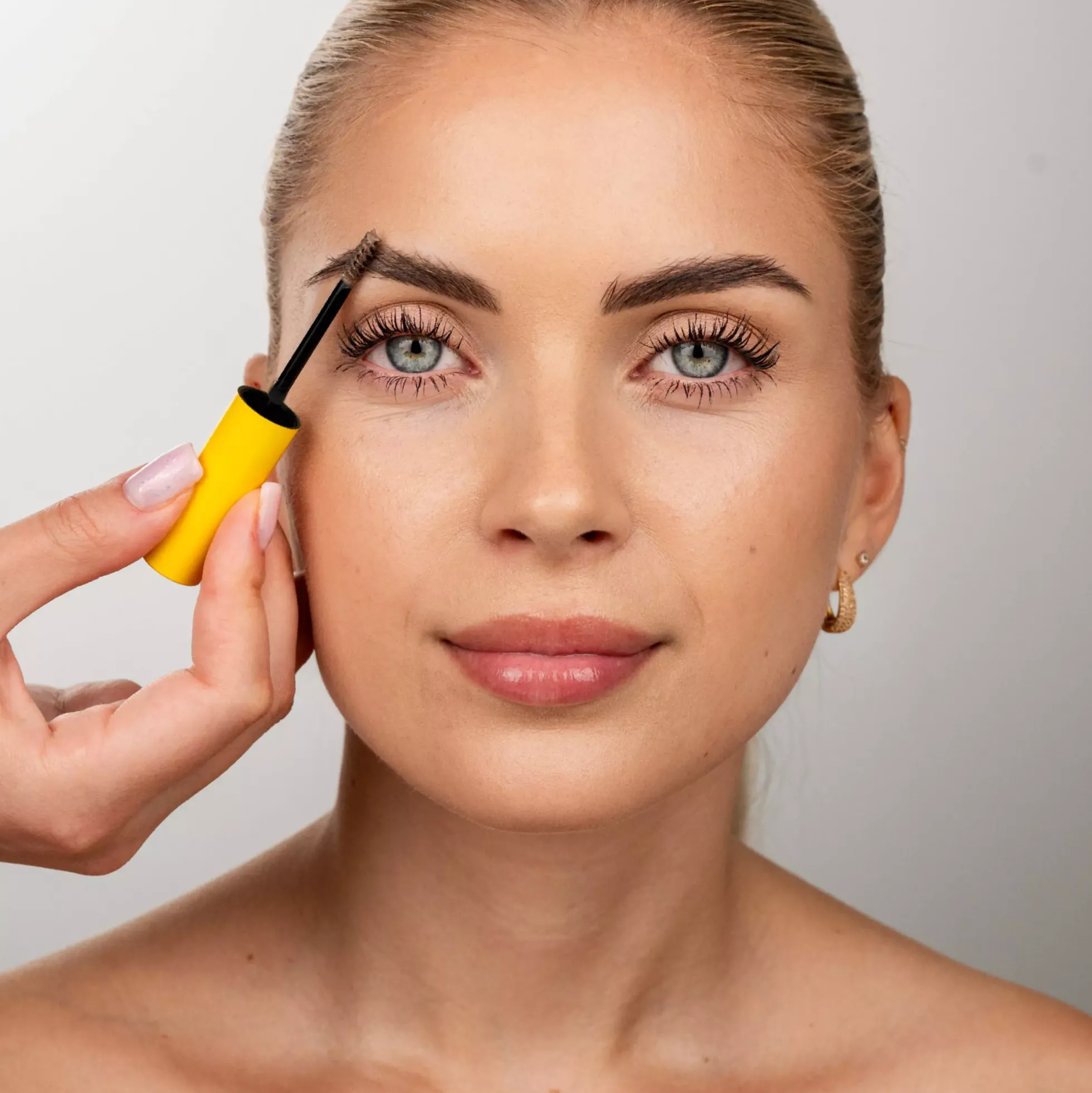 WOWBROW Color Boosting Brow Mascara Medium brown